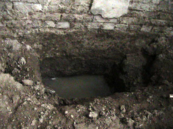 Achtung, Grundwasser steht im Gebäude